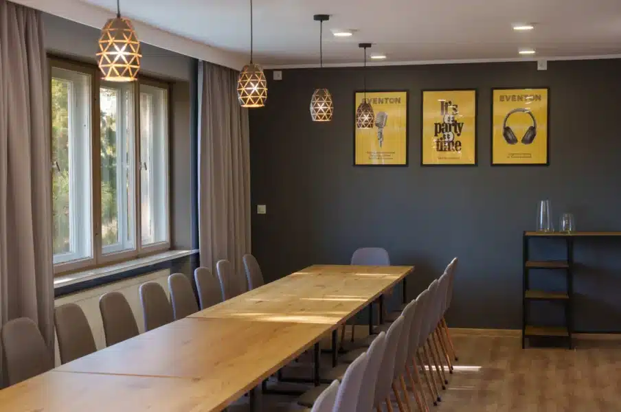 Przestronna sala na wynajem w Poznaniu, Grunwald – imprezy taneczne, urodziny, jubileusze