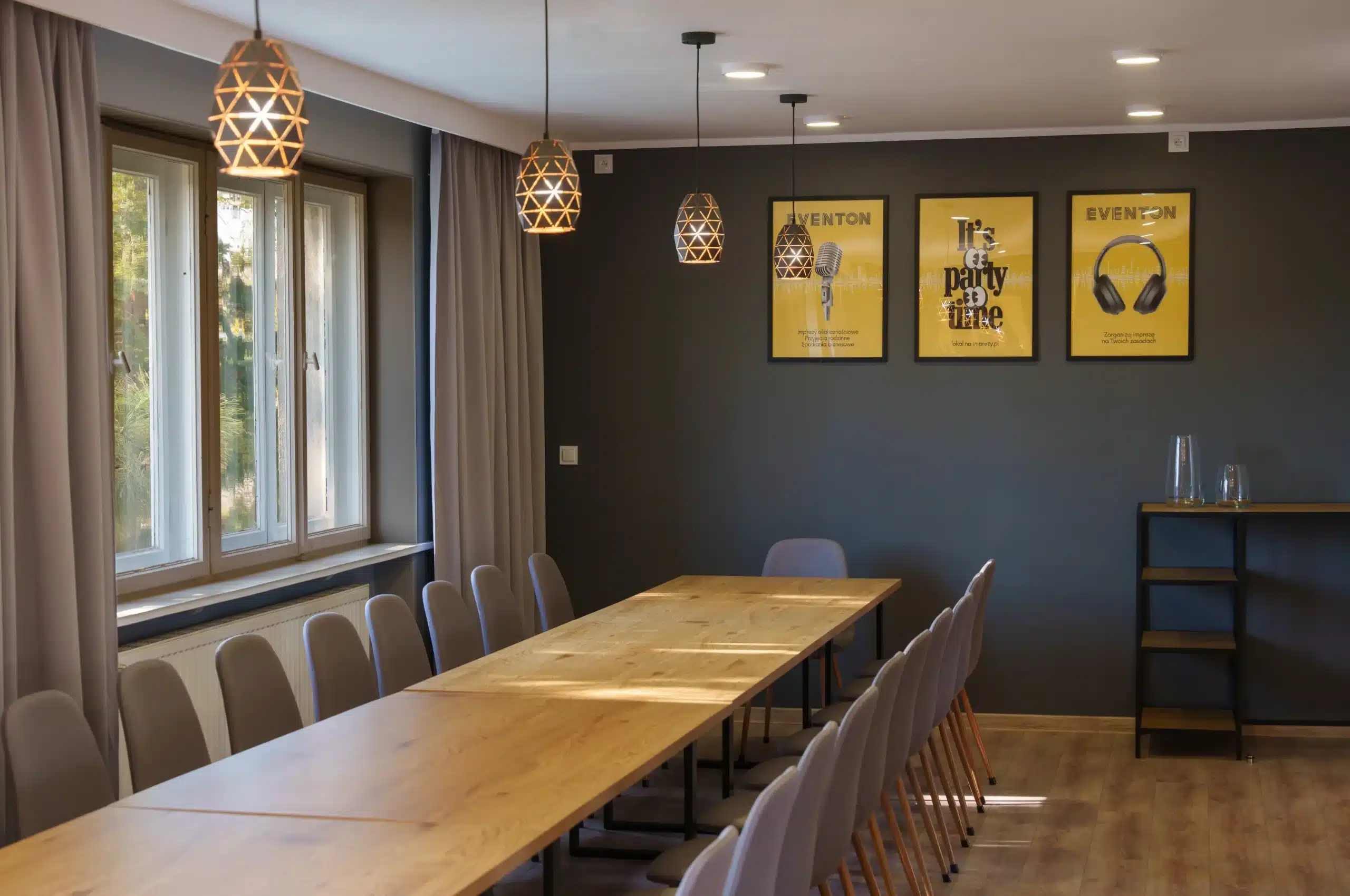 Przestronna sala na wynajem w Poznaniu, Grunwald – imprezy taneczne, urodziny, jubileusze Przestronna sala na wynajem w Poznaniu, Grunwald – imprezy taneczne, urodziny, jubileusze