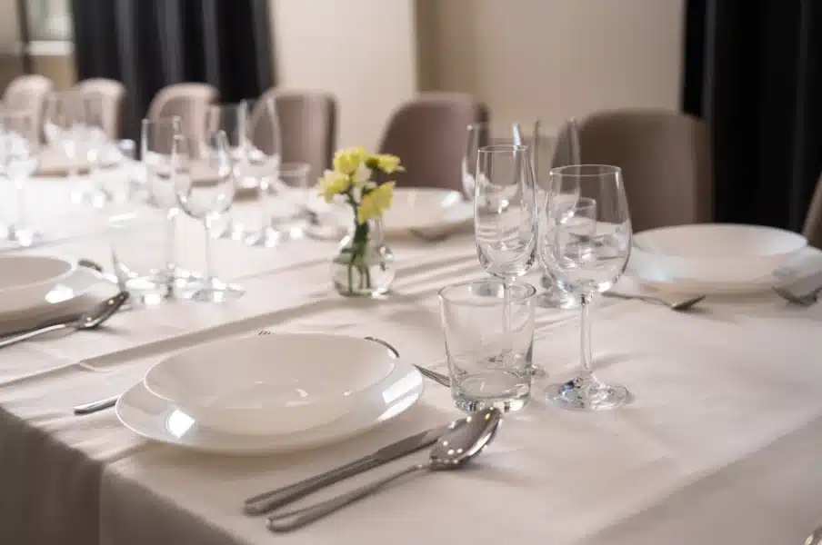 Sala na wynajem w Poznaniu – idealna na imprezy i uroczystości